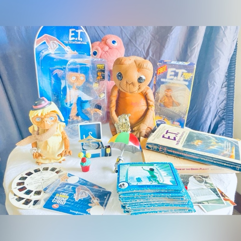 Vintage E.T. Collector memorabilia